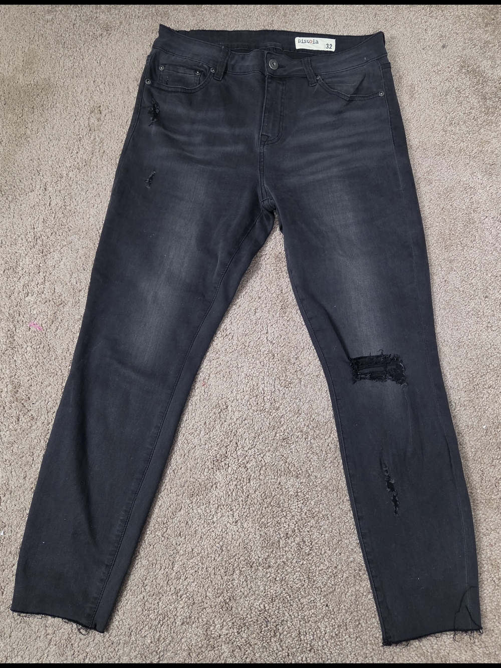 Black Distressed Men’s Jeans